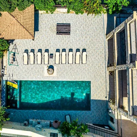 Gorgeous Villas For Larger Groups In The Hillside Sunsets Of Cyprus All Yours بيت للعطل
